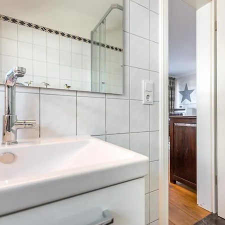 Apartment Kampstrasse 9, W7, Gb3